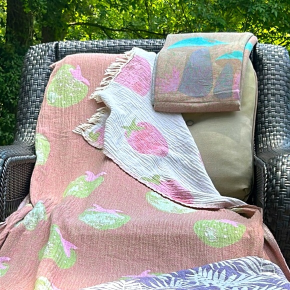 Organic Cotton Strawberry Wrap Travel Blanket Swim Sarong Hand Loom Weave NEW! - Picture 12 of 17